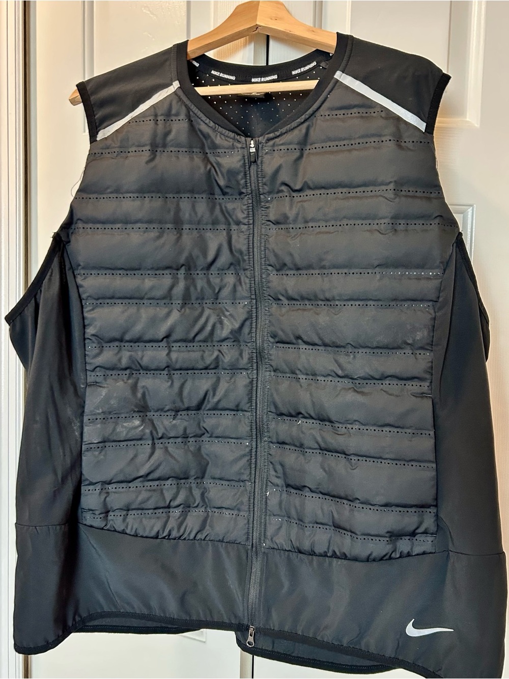 Nike Black Quilted Hybrid Men’s Vest with Reflective Trim